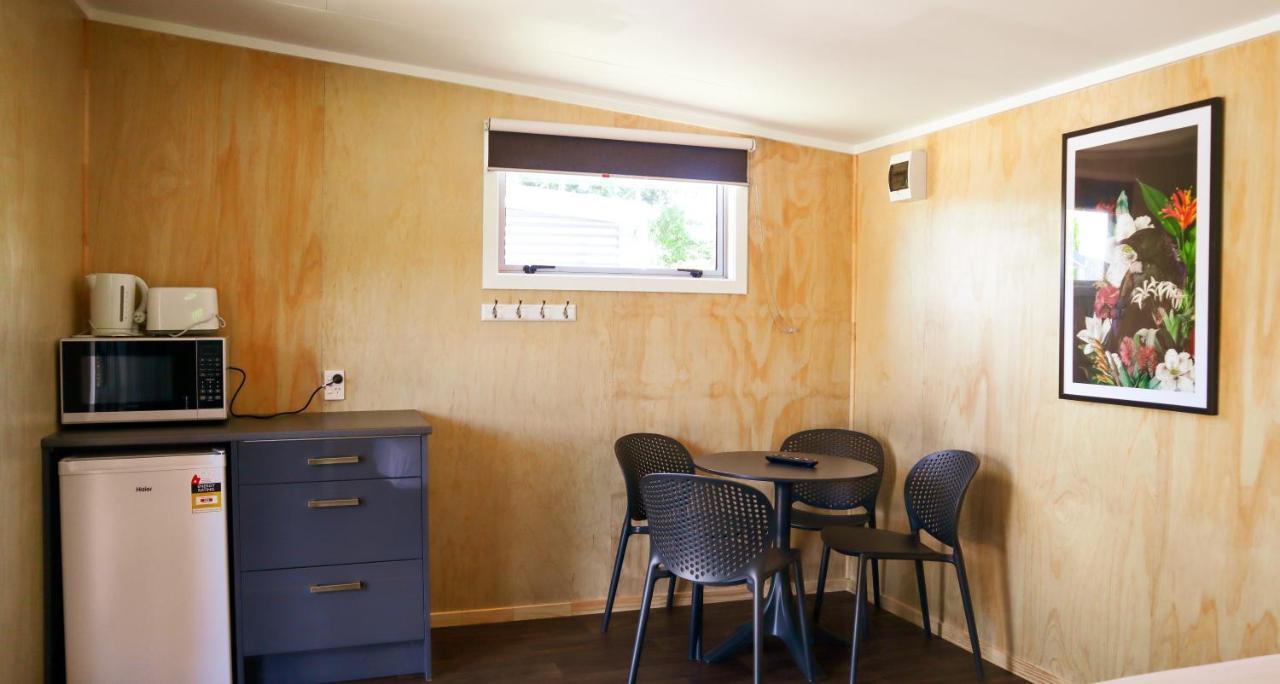 Parklands Motorlodge & Holiday Park Turangi Buitenkant foto