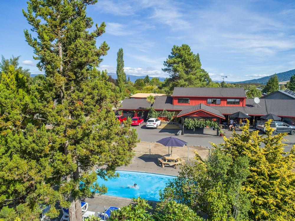 Parklands Motorlodge & Holiday Park Turangi Buitenkant foto