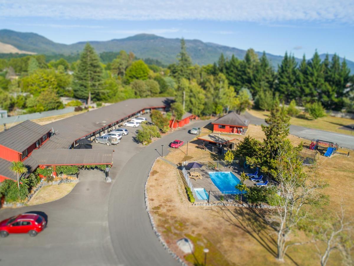 Parklands Motorlodge & Holiday Park Turangi Buitenkant foto